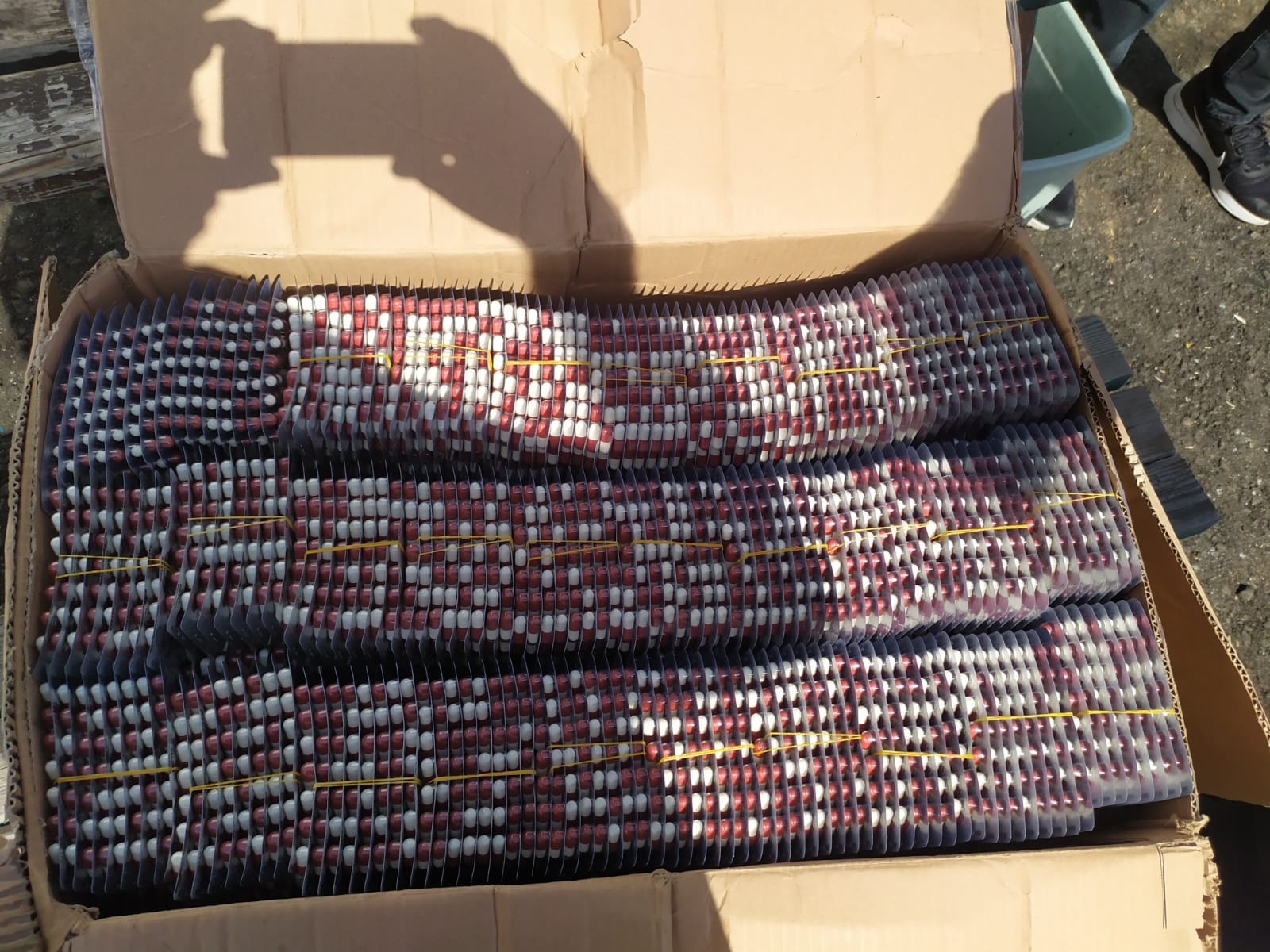 Tekirdağ İl Emniyet Müdürlüğü Süleymanpaşa ilçesinde gerçekleştirdiği uygulamada binlerce uyuşturucu