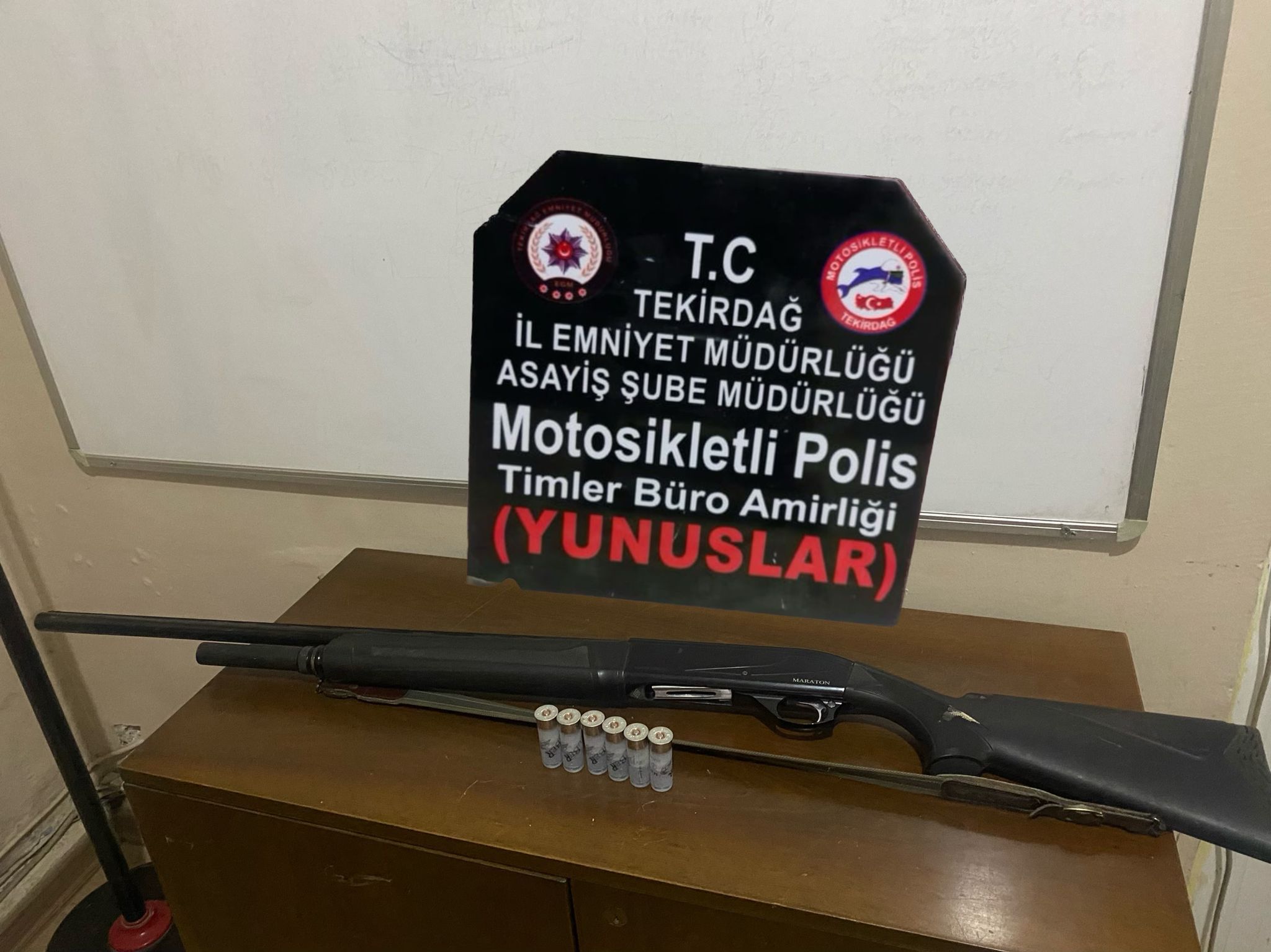 Tekirdağ İl Emniyet Müdürlüğü ekipleri, il genelinde gerçekleştirdiği uygulamalarda silah