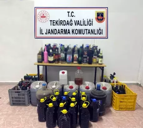 Tekirdağ'da jandarma ekiplerinin düzenlediği operasyonlarda 1200 litre sahte ve kaçak