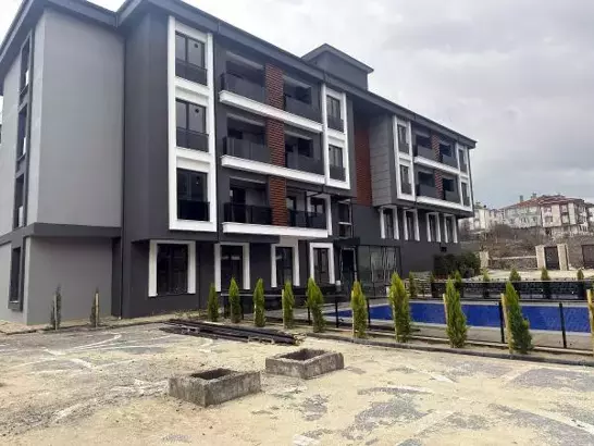 Yağmur Suyu Hasadını Ciddiye Aldı; 200’den Fazla Siteye Depo Kuruldu ÇEVRE, Şehircilik ve İklim Değişikliği Bakanlığı'nın 2 bin metrekareden büyük