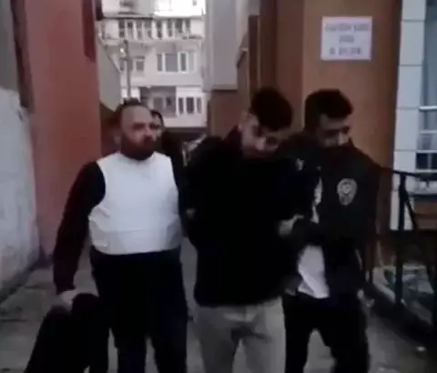 İstanbul'da Hakan Özer'i (29) öldürdüğü iddia edilen Sedat Çiçek (24),