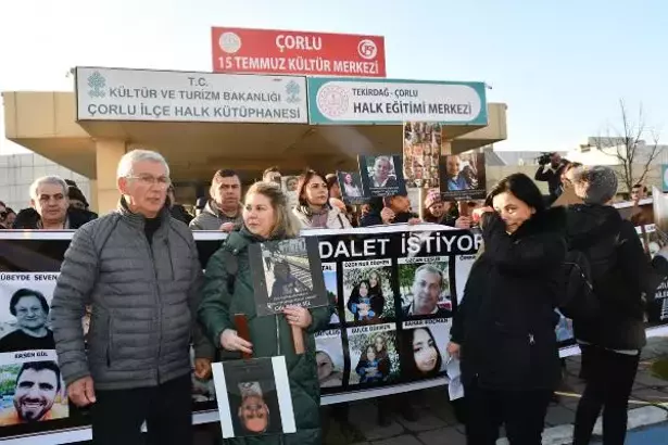 Tekirdağ'ın Çorlu ilçesinde 25 kişinin hayatını kaybettiği, 328 kişinin yaralandığı