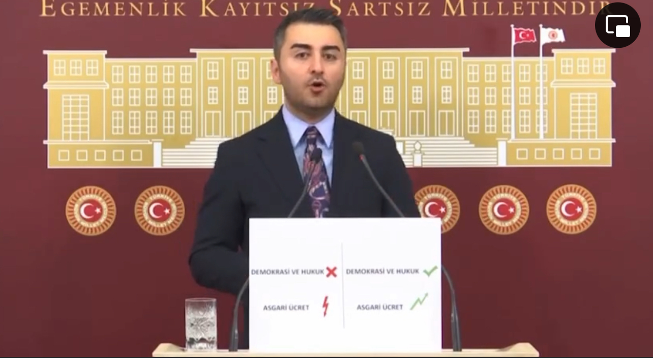 DEVA Partili Cem Avşar’dan torpil iddiasına tepki Adalet Bakanı Yardımcısı Ramazan Can’ın özel kalemine gönderdiği mesajlarda görevde