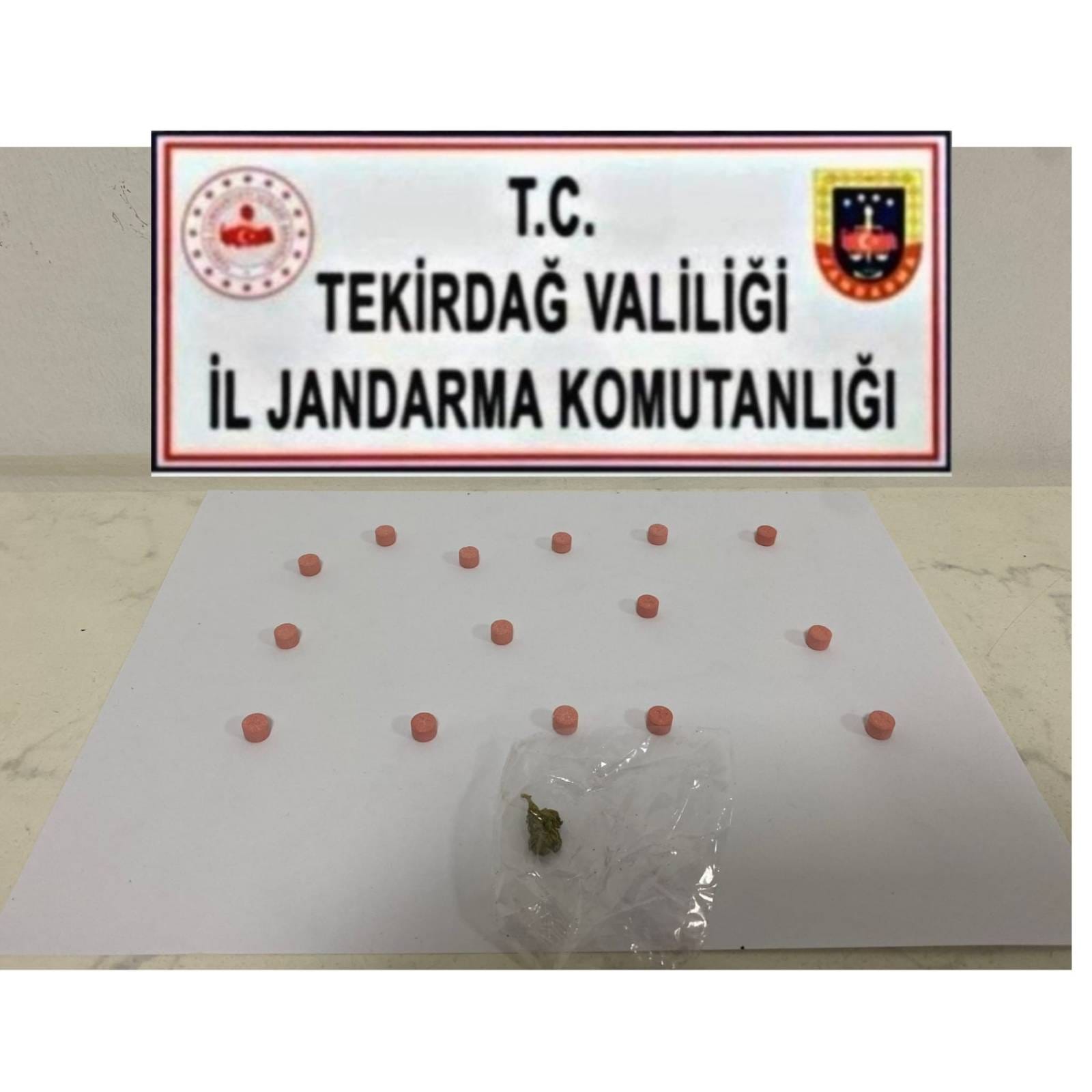 Tekirdağ İl Jandarma Komutanlığı tarafından Çerkezköy ve Çorlu ilçelerinde silah