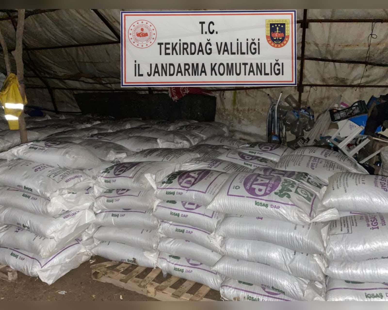 Tekirdağ İl Jandarma Komutanlığı ekiplerince bir evin deposunda yapılan aramada