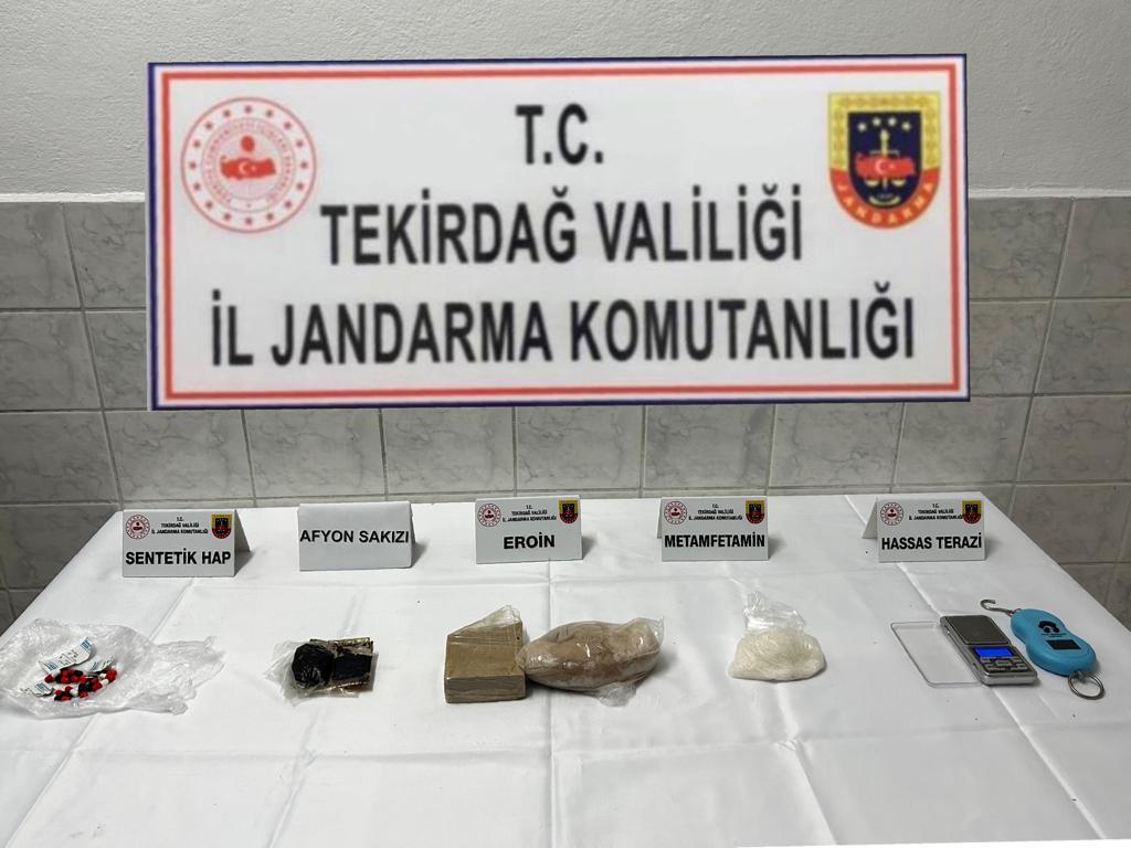 Tekirdağ İl Jandarma Komutanlığı ekipleri tarafından Tekirdağ’ın Çorlu ilçesinde uyuşturucu