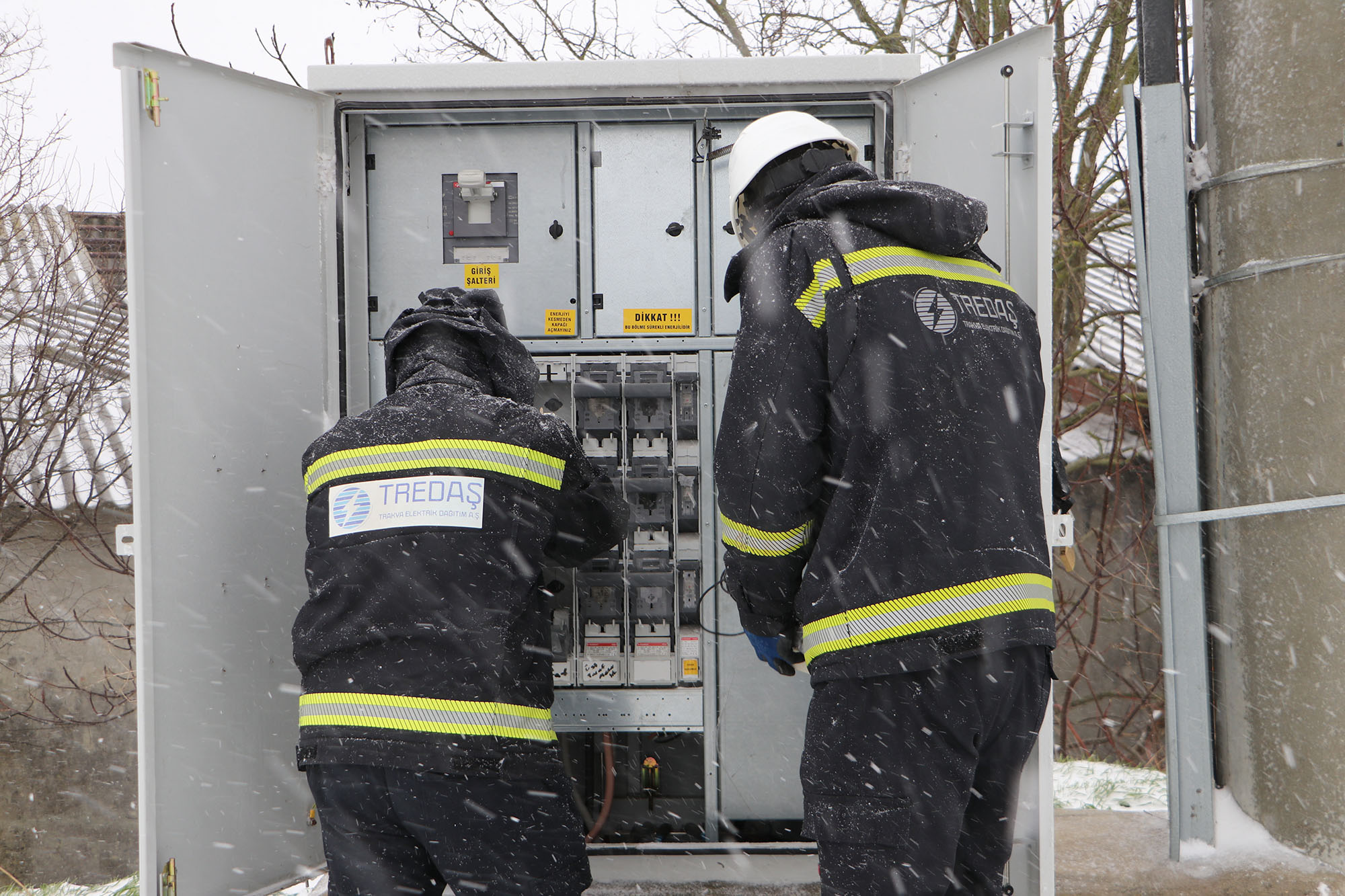 Tekirdağ’da kar yağışının etkili olması ile birlikte TREDAŞ ekiplerinin yoğun