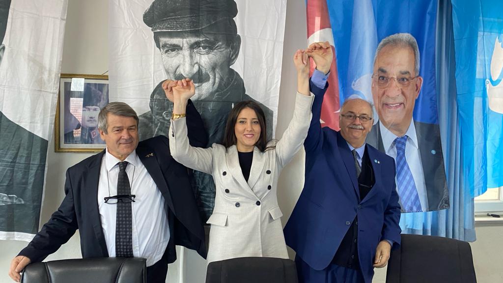 Tecrübeli Siyasetçi Marmaraereğlisi Belediye Başkan Adayı Oldu Tekirdağ’da siyasi çalışmalarıyla herkesin takdirini kazanan, güler yüzlülüğü ve çalışkanlığı