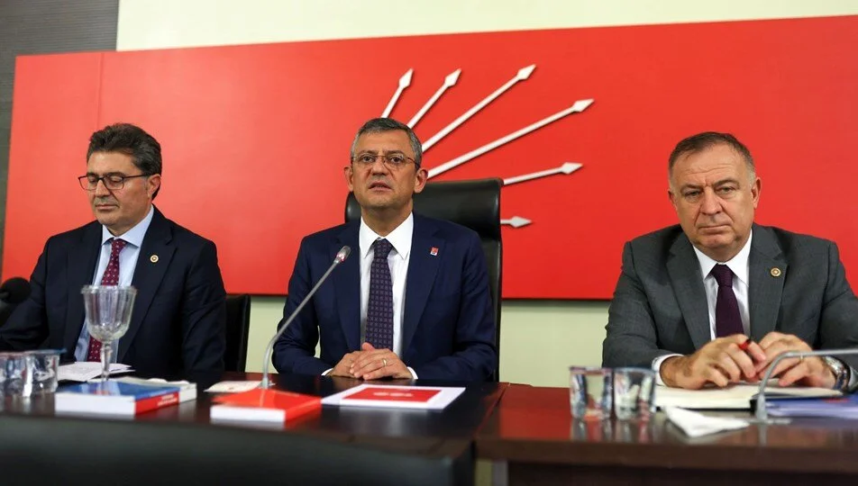 Cumhuriyet Halk Partisi (CHP) 31 Mart'ta yapılacak seçimler için dördü büyükşehir olmak üzere
