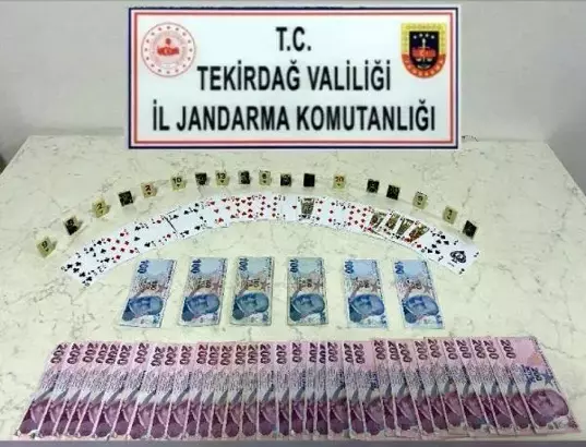 Depoda Kumar Oynayan 5 Şüpheli Yakalandı Tekirdağ'ın Çerkezköy ilçesinde bir depoda kumar oynarken yakalanan 5 kişiye,