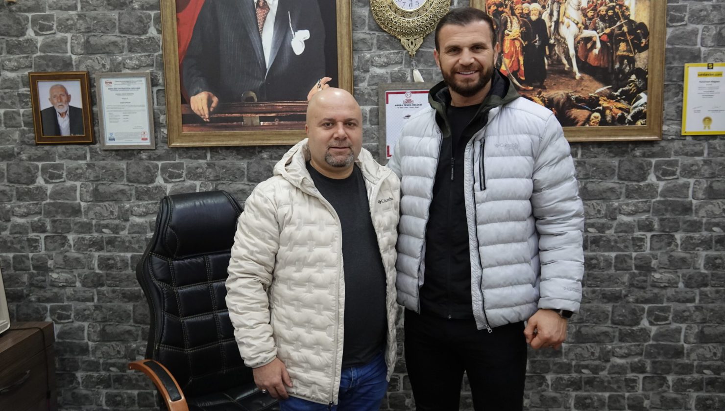 Kickboks Ağır Siklet Dünya Şampiyonası’nda zafer kazanan Terminetör lakaplı Kadir