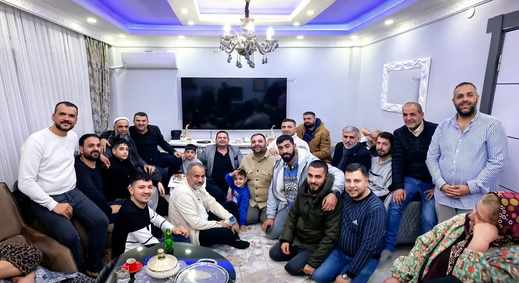 Cumhuriyet Halk Partisi Süleymanpaşa Belediye Başkan Adayı Volkan Nallar ev
