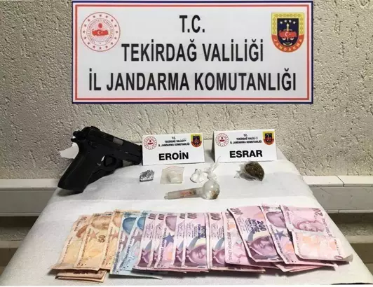Tekirdağ'da jandarma ekiplerinin düzenlediği operasyonlarda uyuşturucu maddeler ele geçirildi; 14