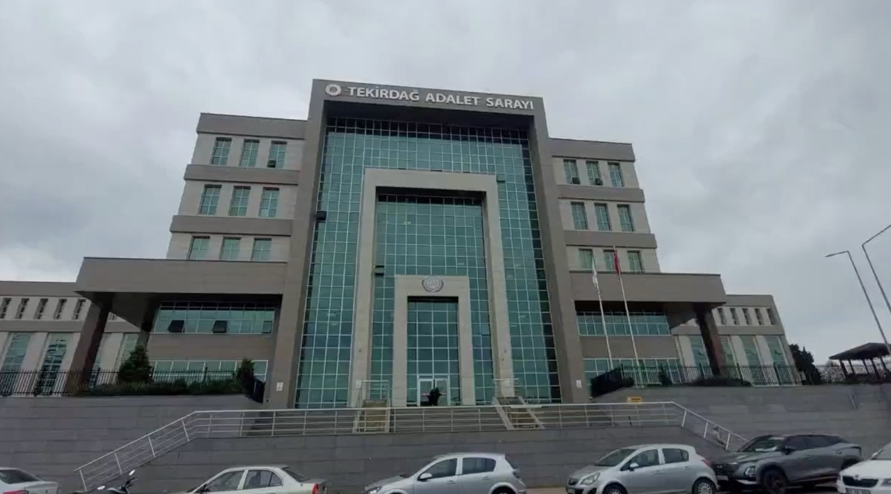 Tekirdağ’ın Süleymanpaşa ilçesinde eşi tarafından darp edilip, 2 ay komada