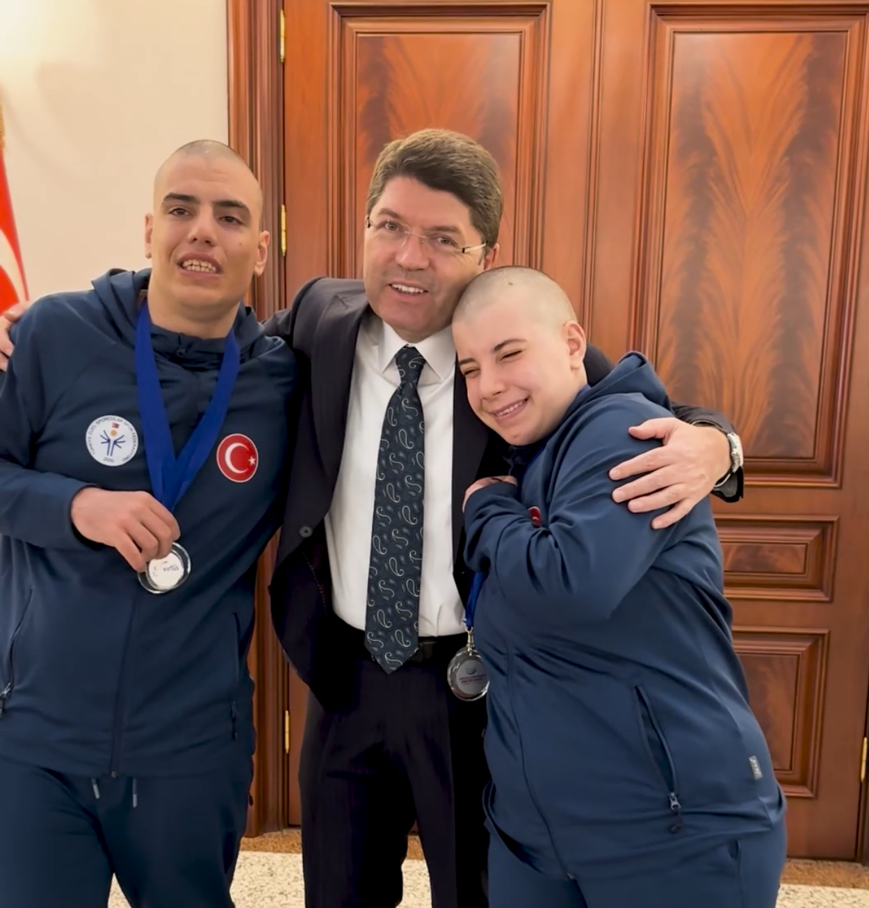 Tekirdağ’dan, Kayak dalında Uluslararası başarı elde eden özel Otizmli ikizler,