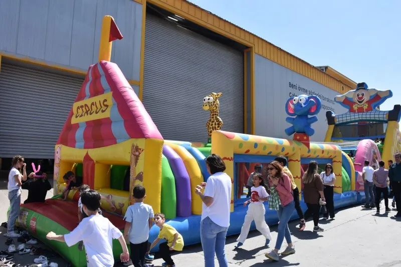Şenlik’de Çocuklar Gönüllerince Eğlendi Türkiye’nin en büyük transit konteynır Limanı Asyaport Limanı bu yıl
