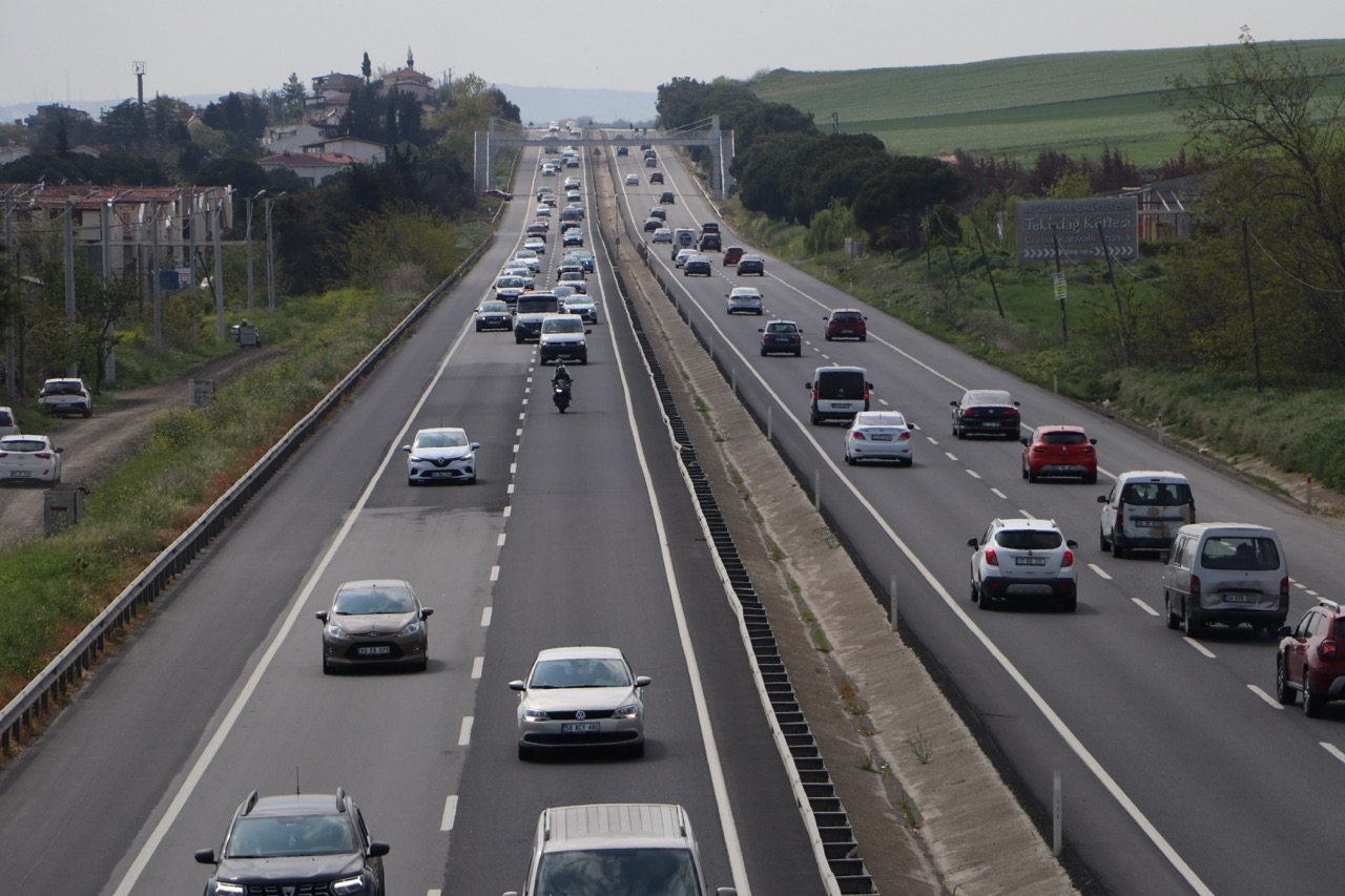 Ramazan Bayramı Tatilinin 8’inci gününde tatilcilerin İstanbul’a dönüşleri Tekirdağ-İstanbul karayolunda