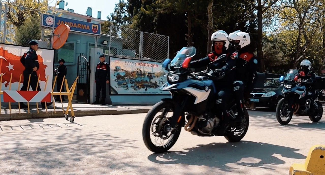 Tekirdağ İl Jandarma Komutanlığı ekipleri tarafından Tekirdağ’ın Süleymanpaşa ilçesinde ZIPKIN-5