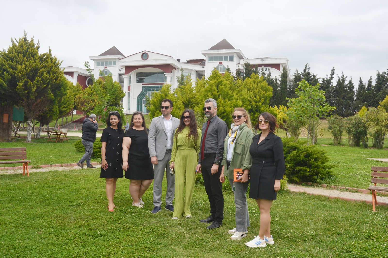 Tekirdağ’ın en geniş bahçesine sahip olan Tekirdağ Doğa Koleji, gazetecilere