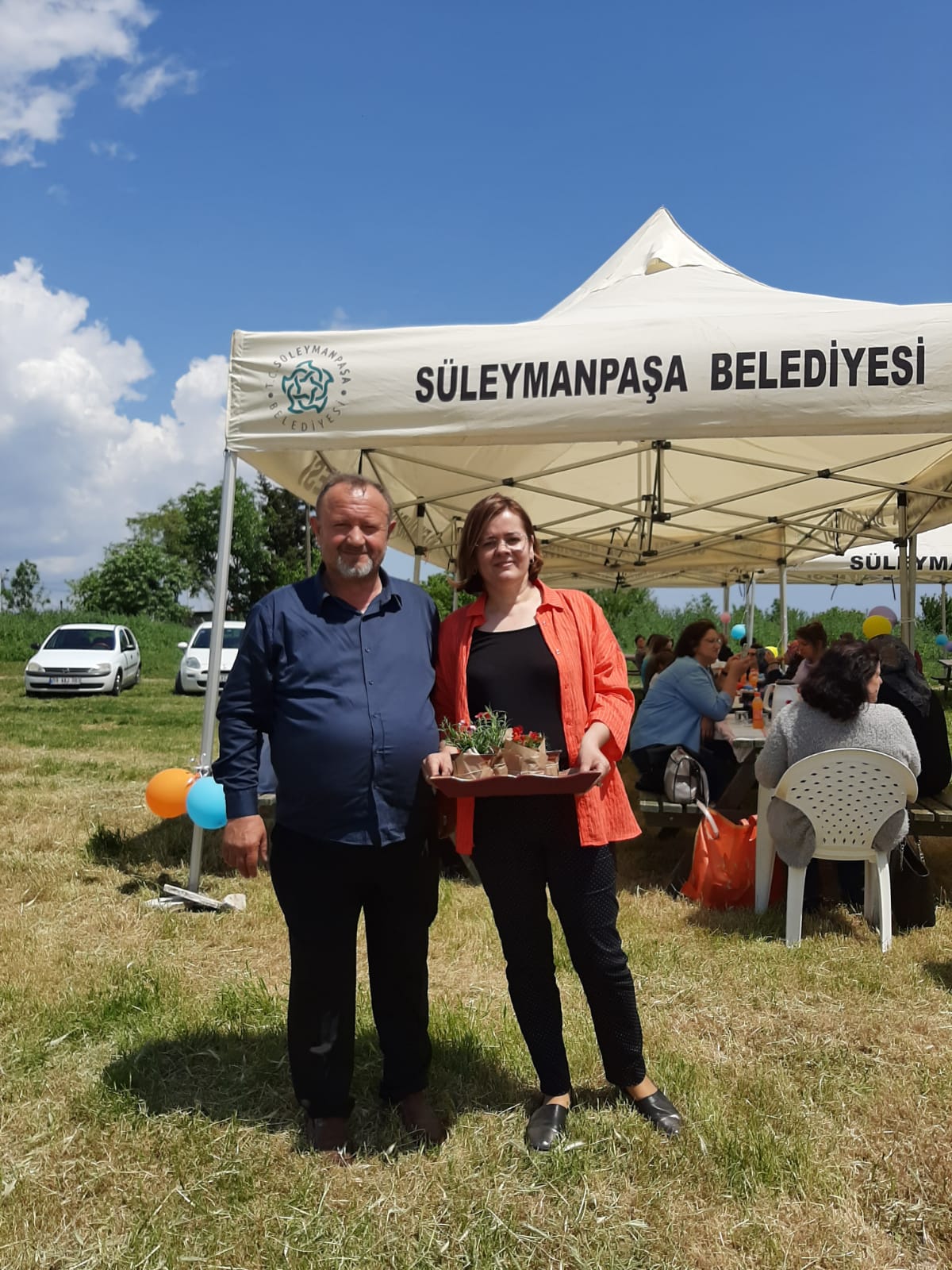 Tekirdağ Süleymanpaşa ilçesi Karaevli Köyü muhtarı Aydın Akın ve eşi