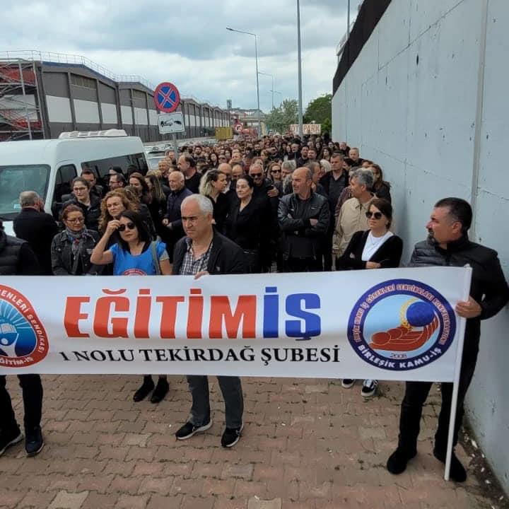 Eğitim Bir-Sen üyeleri Tekirdağ Adliyesi önünde , Eyüpsultan'da özel bir