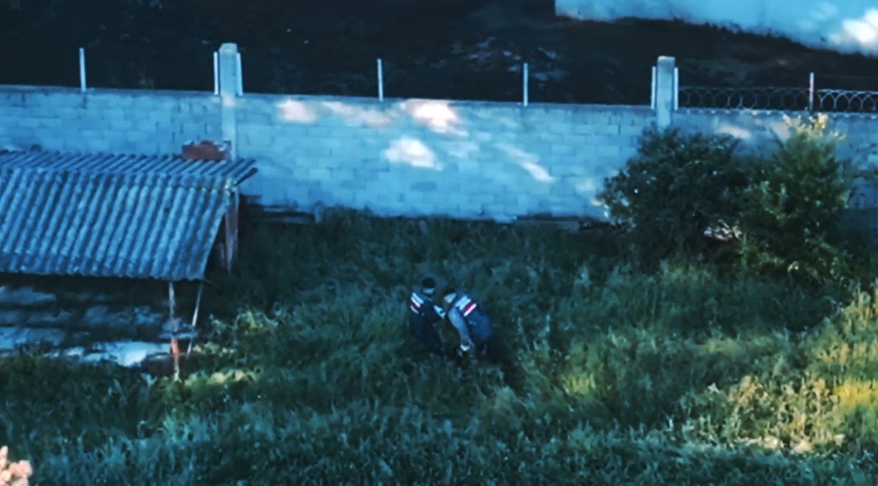 Tekirdağ’ın Saray ilçesinde ‘kasten adam öldürme’ suçundan aranan İ.U., saklandığı