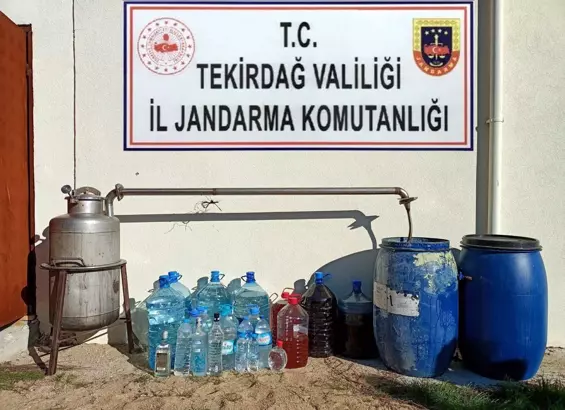 Tekirdağ’ın Ergene ilçesinde 321 litre sahte içki ele geçirildi.