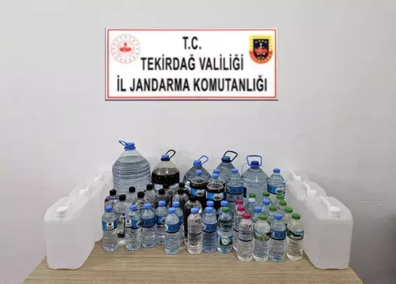 Tekirdağ’da sahte içki ve uyuşturucu ele geçirildi Tekirdağ'ın Çerkezköy, Saray ve Hayrabolu, Ergene ilçelerinde jandarma ekiplerinin düzenlediği