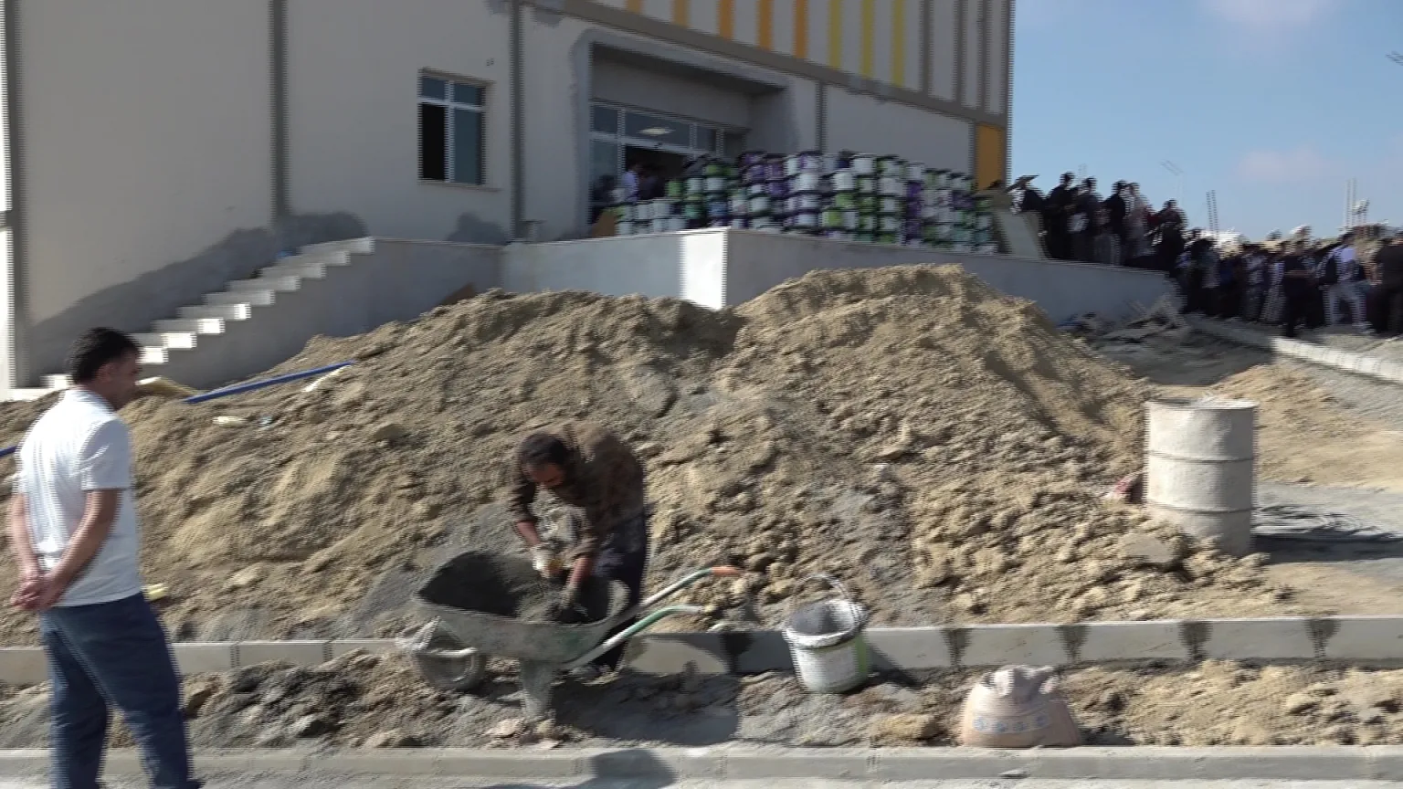 Tekirdağ Namık Kemal Üniversitesi’ne kayıt yaptıran öğrenciler, Köselyas Köyü’nde yapımı