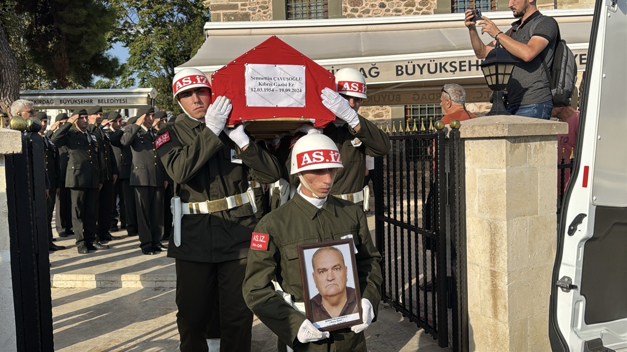 Tekirdağ’ın Süleymanpaşa ilçesinde 70 yaşında hayatını kaybeden Kıbrıs Gazisi Şemsettin