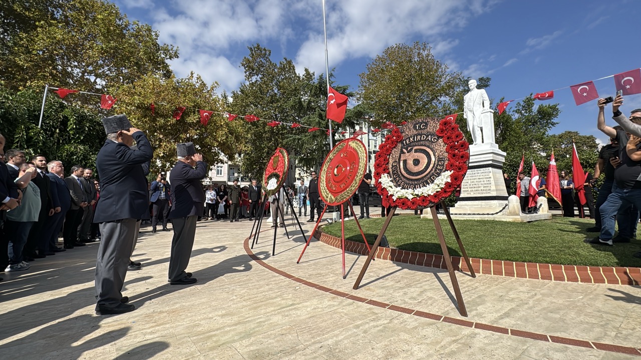 Gazi Mustafa Kemal Atatürk’e Gazilik Unvanı ve Mareşal rütbesi verilmesinin