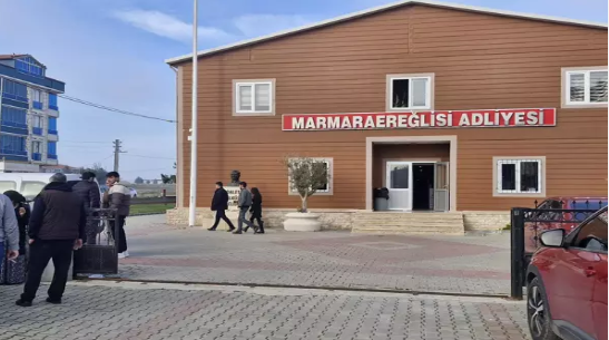 Tekirdağ'ın Marmaraereğlisi ilçesinde tarihi eser niteliğinde altın satma vaadiyle 3