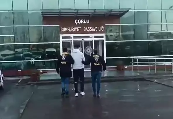 Tekirdağ’ın Çorlu ilçesinde kavgada 2 kişiyi bıçakla ardından da 1