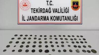 Tekirdağ’ın Çorlu ilçesinde jandarmanın yolda şüphe üzerine durdurduğu 3 kişinin