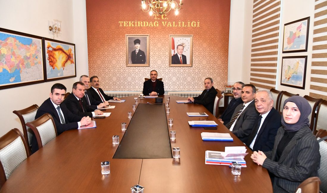 Vali Soytürk Başkanlığında Aile Sağlığı Merkezleri 2. Değerlendirme Toplantısı Gerçekleştirildi Valimiz Sayın Recep Soytürk başkanlığında Tekirdağ Valiliği Toplantı Salonu’nda Aile