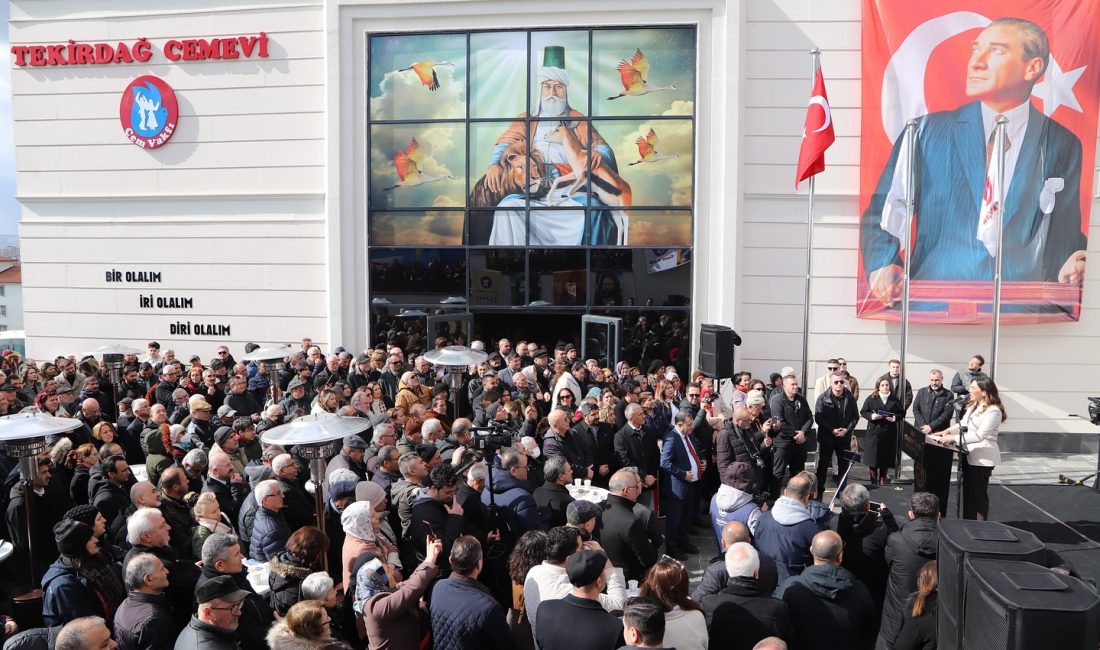 Cemevi Açılışında ‘VEFA’ Krizi Tekirdağ Büyükşehir Belediye Başkanı Candan Yüceer’in Süleymanpaşa Cemevi açılışında, cemevinin