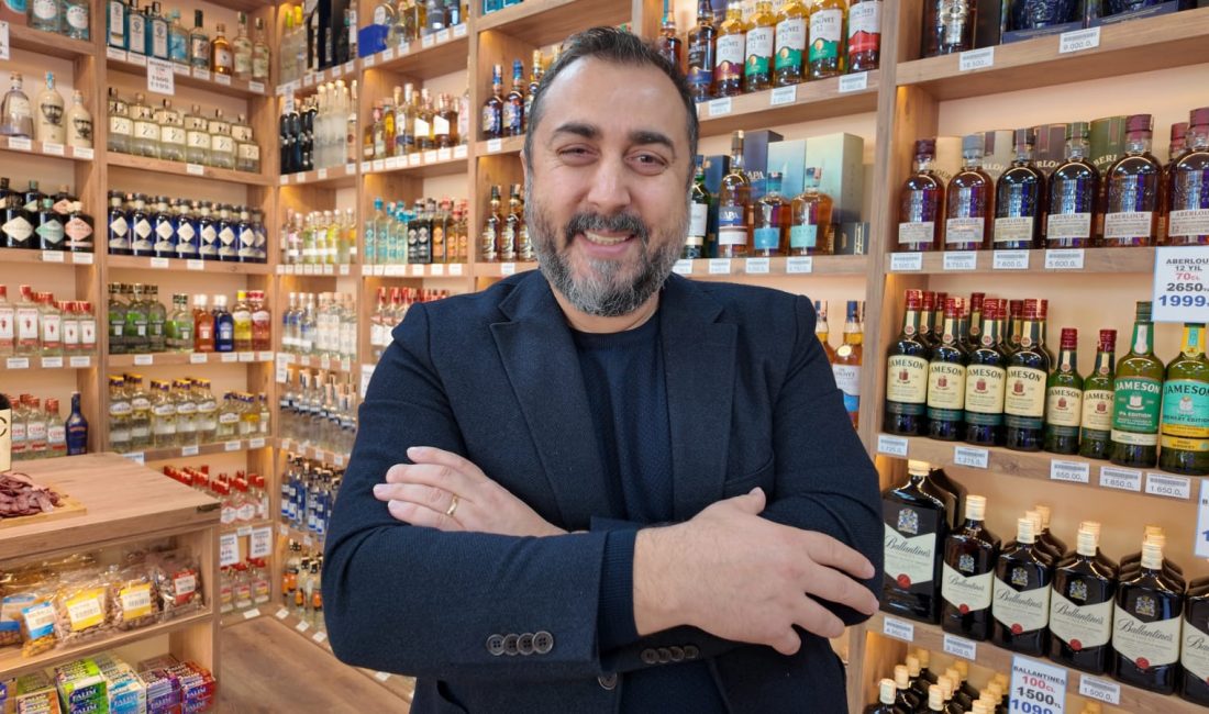 Ümit Pala, 15 yıldır içki ve şarküteri alanında hizmet veren