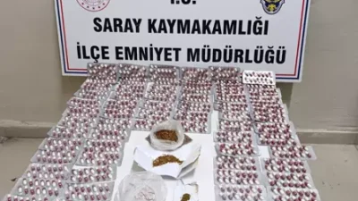 Tekirdağ’ın Saray ilçesinde polisin düzenlediği operasyonda uyuşturucu madde ele geçirildi,