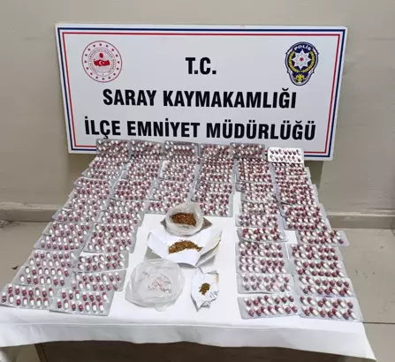 Tekirdağ’ın Saray ilçesinde polisin düzenlediği operasyonda uyuşturucu madde ele geçirildi,