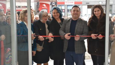 Süleymanpaşa Belediyesi Kış Okulları Çinicilik Kursu Eğitmeni Serenat Tanaçan ve