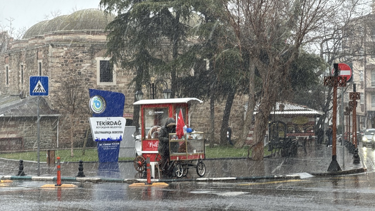 Meteoroloji Genel Müdürlüğü tarafından yapılan kar yağışı uyarıları sonrası, Tekirdağ’da