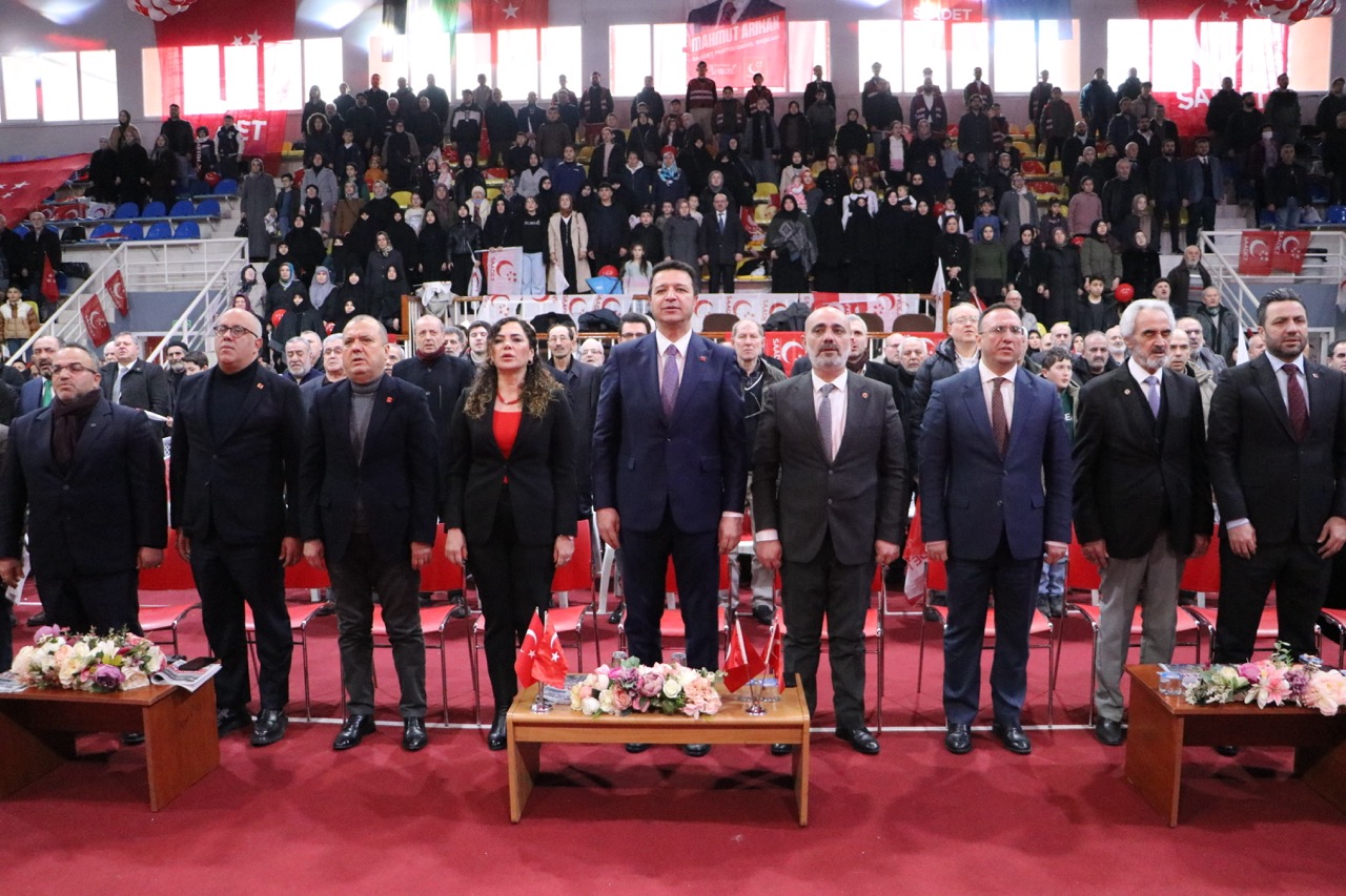 Saadet Partisi Genel Başkanı Mahmut Arıkan, partisinin Tekirdağ 8. Olağan