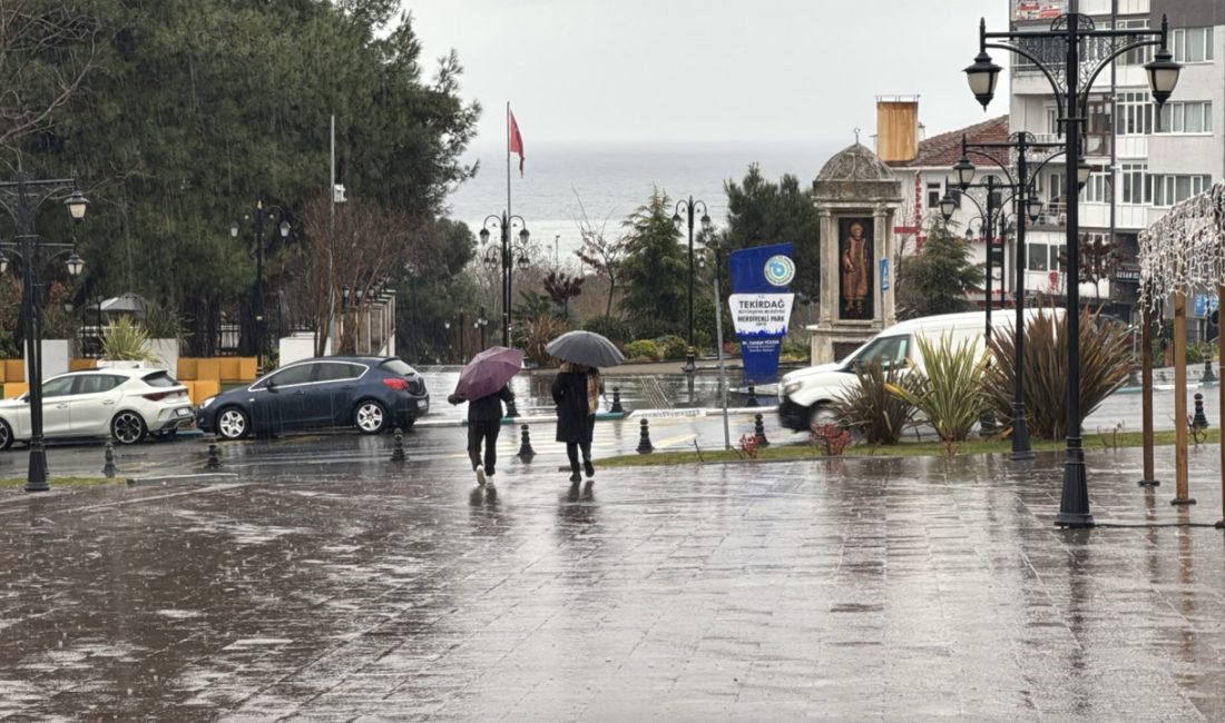 Tekirdağ’da Sağanak Yağış Etkili Oldu Meteoroloji Genel Müdürlüğü'nün şiddetli yağış ve fırtına uyarısının ardından Tekirdağ'da sağanak yağış etkili