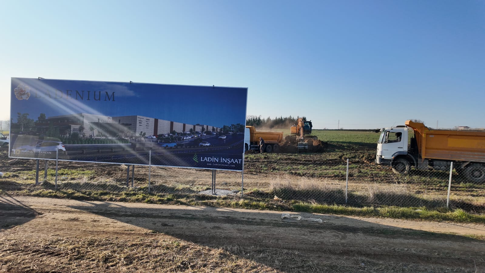 Tekirdağ’ın Süleymanpaşa ilçesinde, çevre yolu üzerinde 15 bin metrekarelik açık