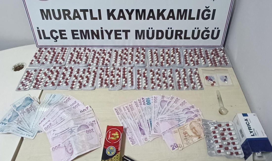 Tekirdağ Emniyeti Zehir Tacirlerine Geçit Vermiyor Tekirdağ İl Emniyet Müdürlüğü’nden uyuşturucu tacirlerine darbe. Muratlı’da zehir tacirlerine