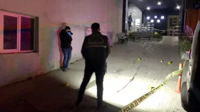 Tekirdağ'ın Kapaklı ilçesinde A.M.A., eğlence mekanı çıkışında husumetlilerinden Vefa Ş.'yi