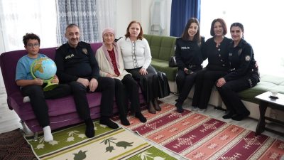 Tekirdağ Emniyet Müdürü Ahmet Metin Turanlı, şehit ailelerini ziyaret ederek