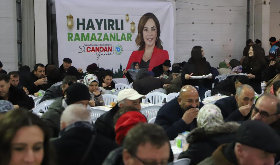 Sokak İftarları Marmaraereğlisi’nde Devam Etti Tekirdağ Büyükşehir Belediyesi’nin İftar Sofraları Binlerce Vatandaşı Buluşturuyor.