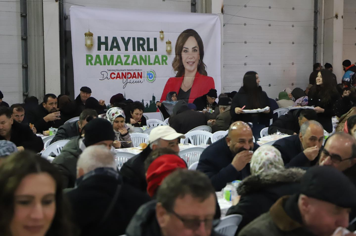 Tekirdağ Büyükşehir Belediyesi’nin İftar Sofraları Binlerce Vatandaşı Buluşturuyor.