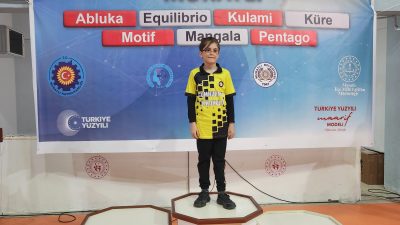 Tekirdağ'da düzenlenen Akıl ve Zeka Oyunları yarışmasında 9 yaşındaki Deniz